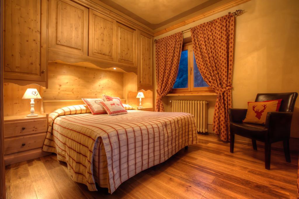 B&B Residence Checrouit クールマイユール エクステリア 写真