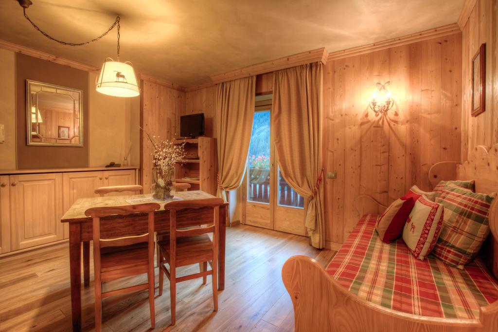 B&B Residence Checrouit クールマイユール 部屋 写真
