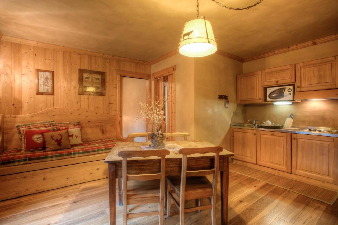 B&B Residence Checrouit クールマイユール エクステリア 写真